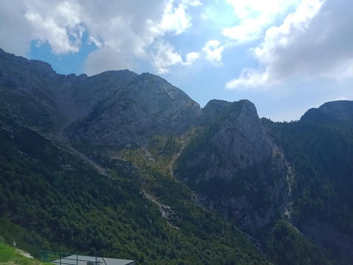 Il Giardino Di Cres Bed & Breakfast Esino Lario 0*,
