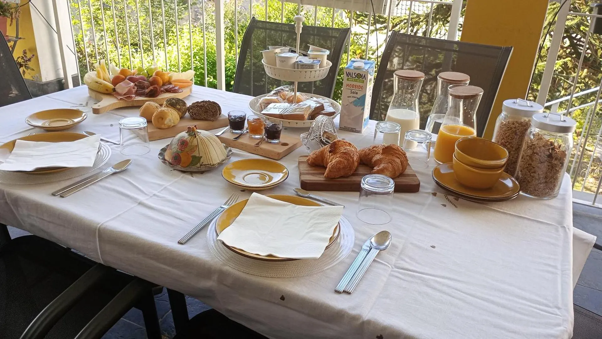 Il Giardino Di Cres Bed & Breakfast Esino Lario Italy
